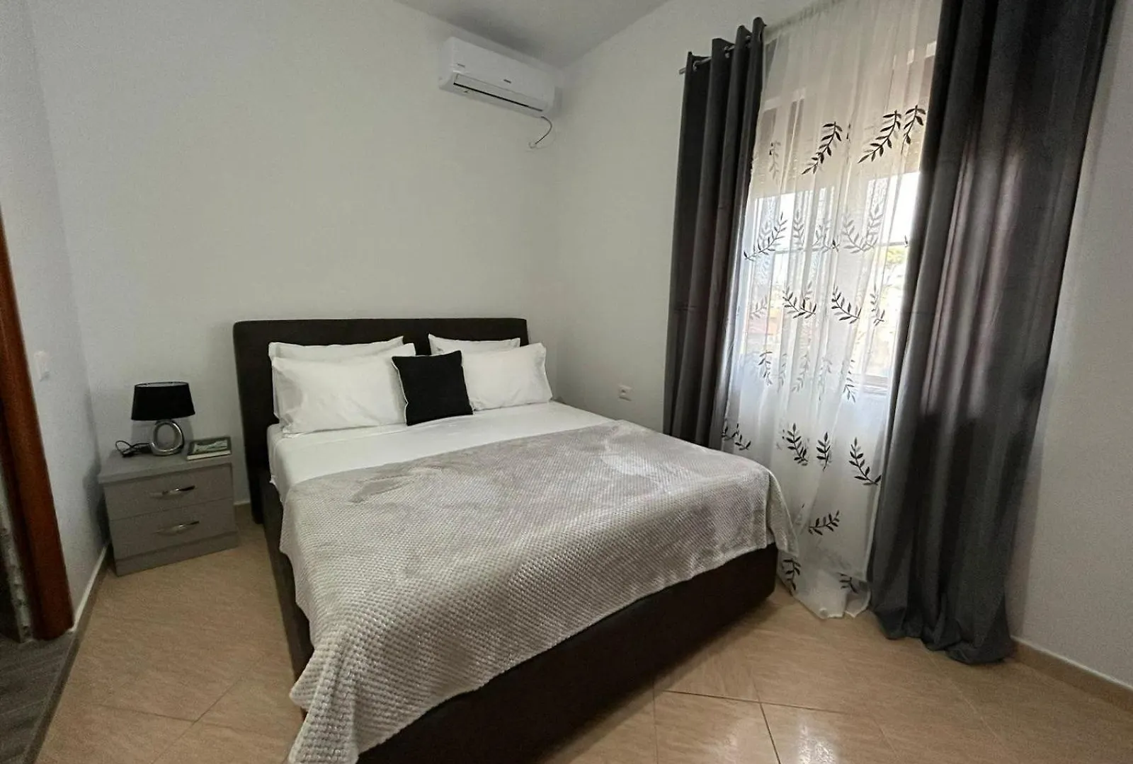 Kiki'S Rooms 1 Wlora Albania